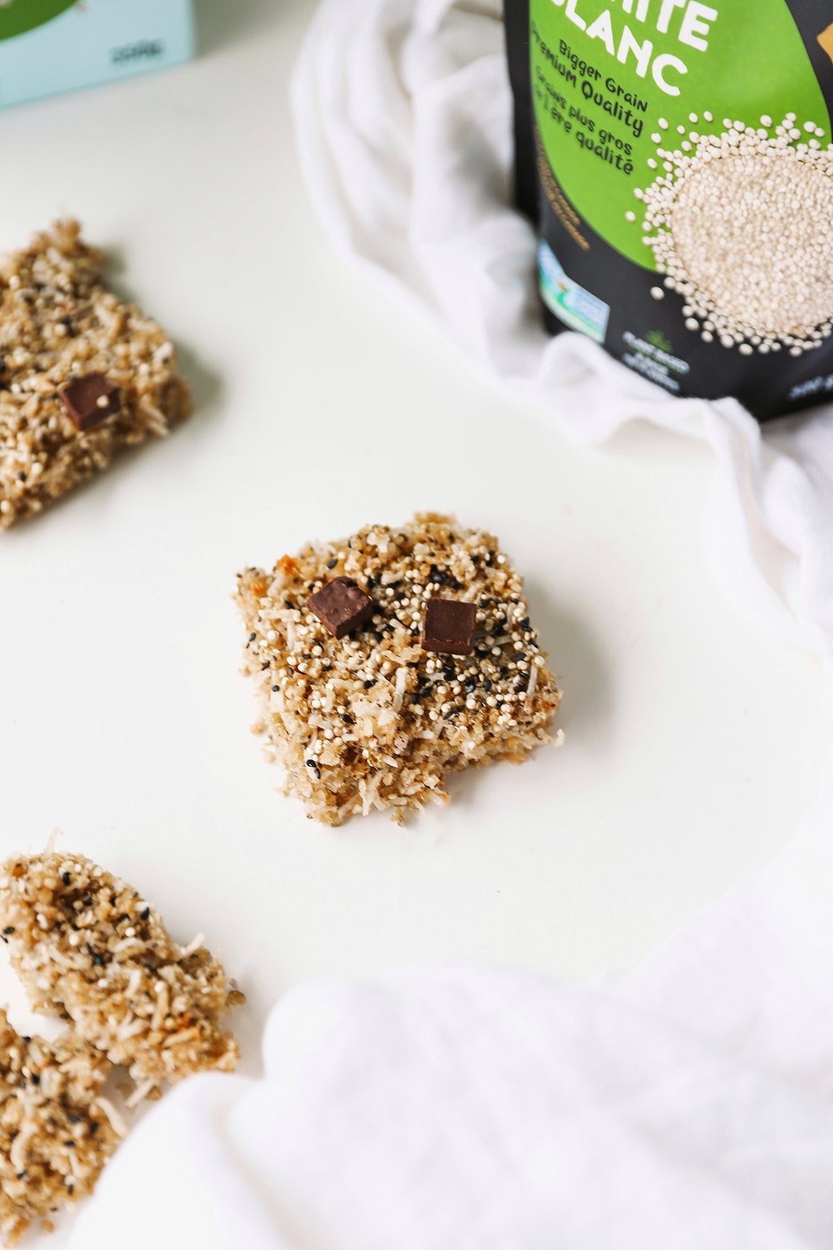 Quinoa tahini blondie bars